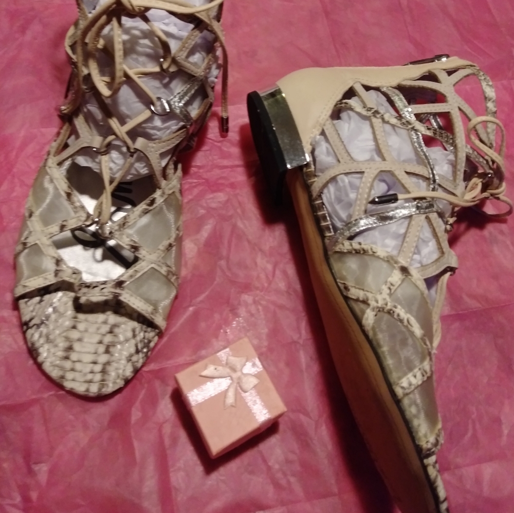 Shoes - Sandals